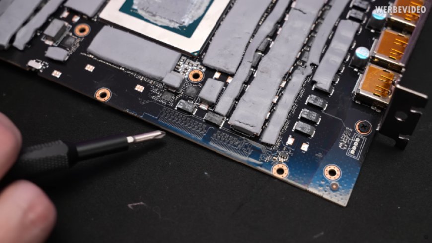 Gigabyte GeForce RTX 4090 PCB Shows Left Out NVIDIA NVLINK Traces