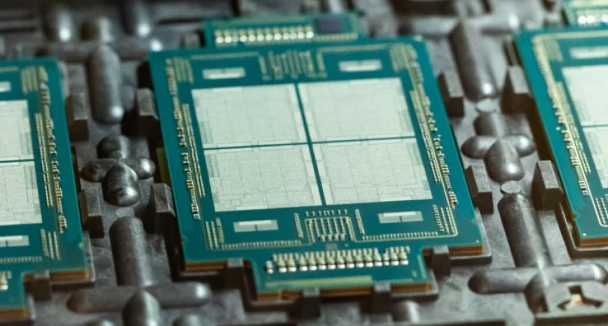 Intel Sapphire Rapids-SP Xeon Platinum ES CPUs Fail To Impress Against EPYC Milan (X) & Last-Gen Xeons In Leaked Benchmarks