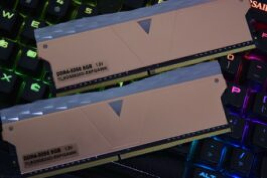 V-Color PRISM Pro RGB Golden ARMIS 32 GB DDR4-5066 & TeamGroup T-Force Xtreem ARGB 32 GB DDR4-4000 Memory Kit Review